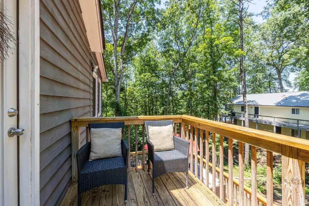 396 Cardinal LN Toccoa, GA 30577