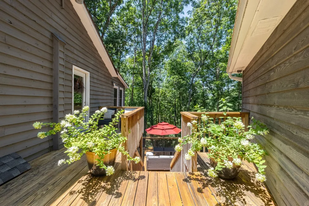 396 Cardinal LN Toccoa, GA 30577
