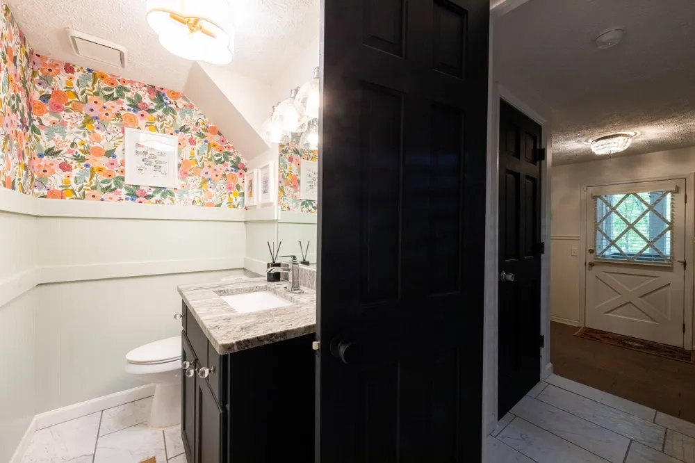 396 Cardinal LN Toccoa, GA 30577