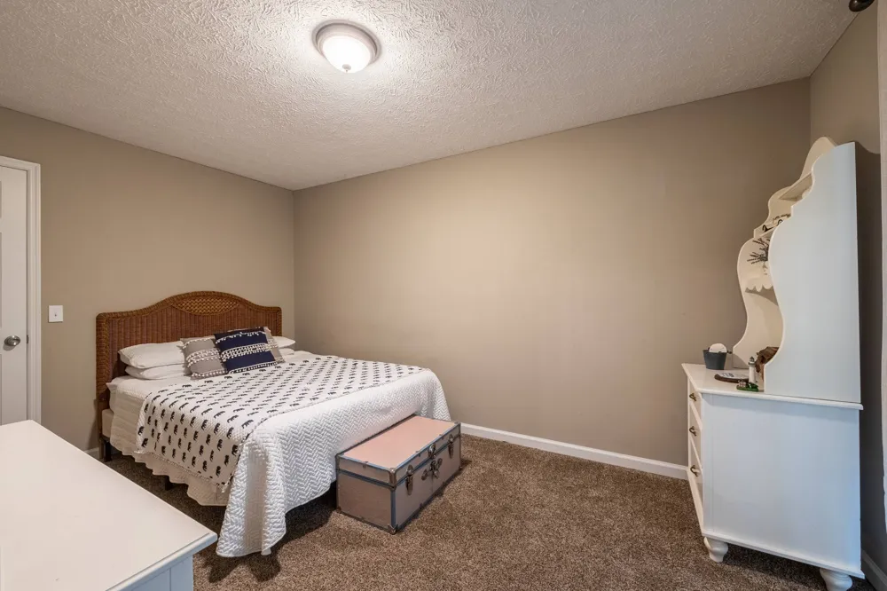396 Cardinal LN Toccoa, GA 30577