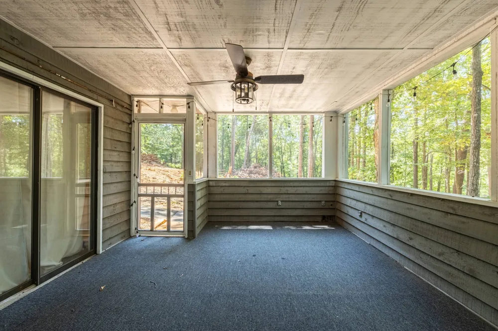 396 Cardinal LN Toccoa, GA 30577