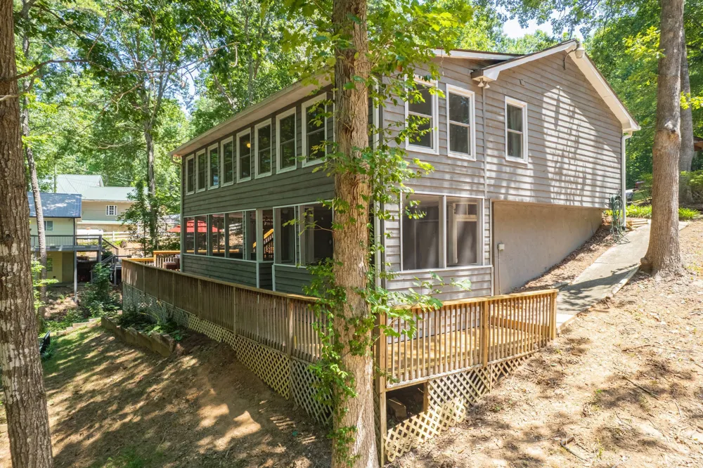 396 Cardinal LN Toccoa, GA 30577
