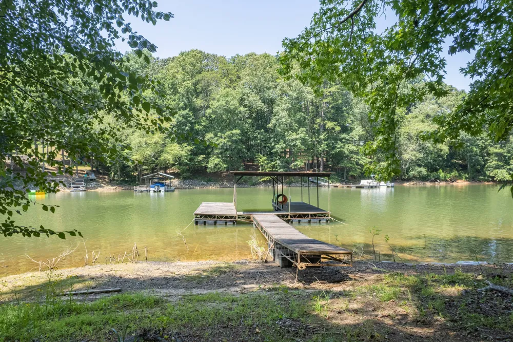 396 Cardinal LN Toccoa, GA 30577