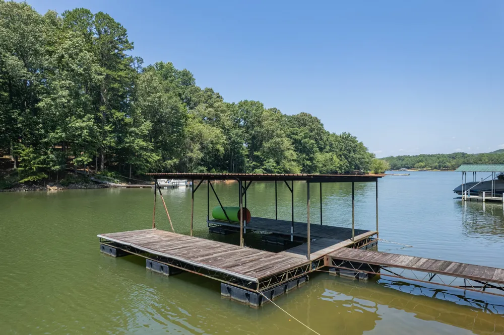396 Cardinal LN Toccoa, GA 30577
