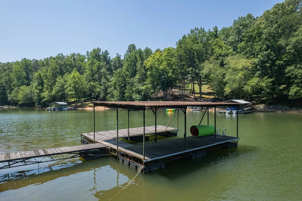 396 Cardinal LN Toccoa, GA 30577