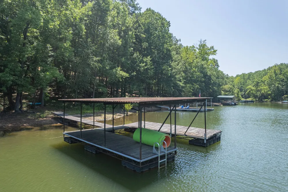 396 Cardinal LN Toccoa, GA 30577