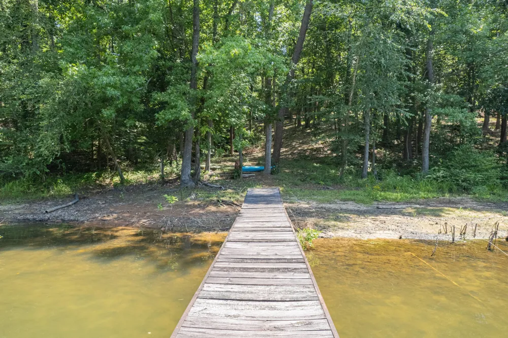 396 Cardinal LN Toccoa, GA 30577