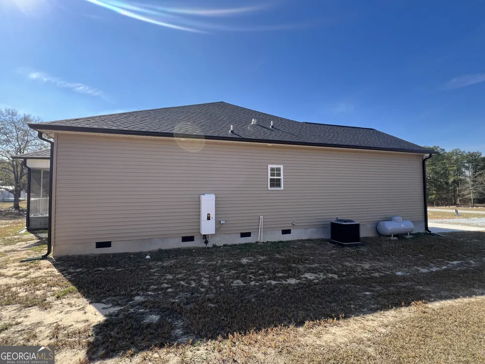 1076 Boneville RD Dearing, GA 30808