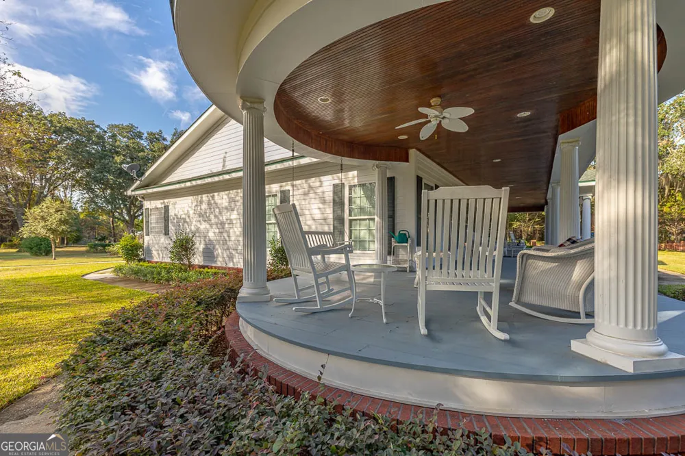 300 Elliott RD Waynesville, GA 31566