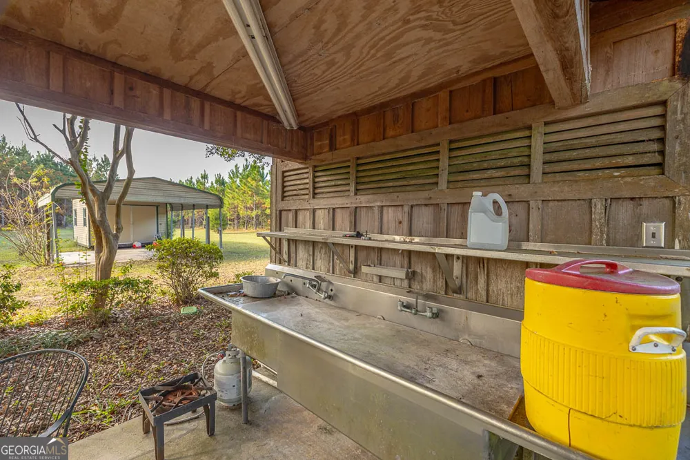 300 Elliott RD Waynesville, GA 31566
