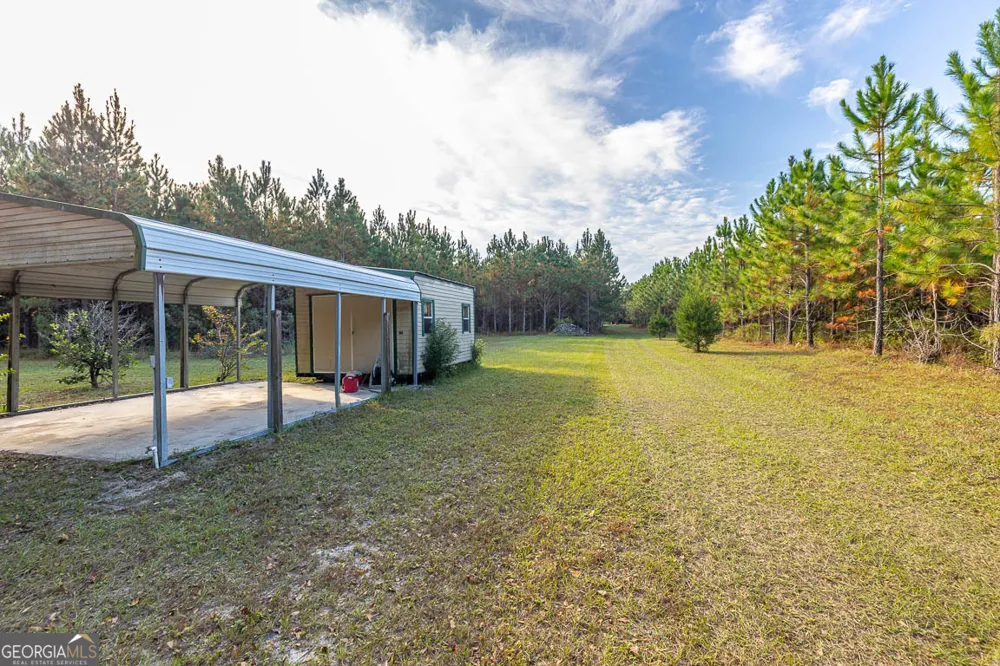 300 Elliott RD Waynesville, GA 31566