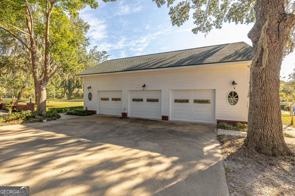 300 Elliott RD Waynesville, GA 31566