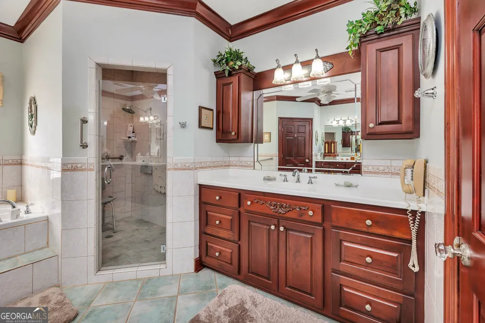 300 Elliott RD Waynesville, GA 31566