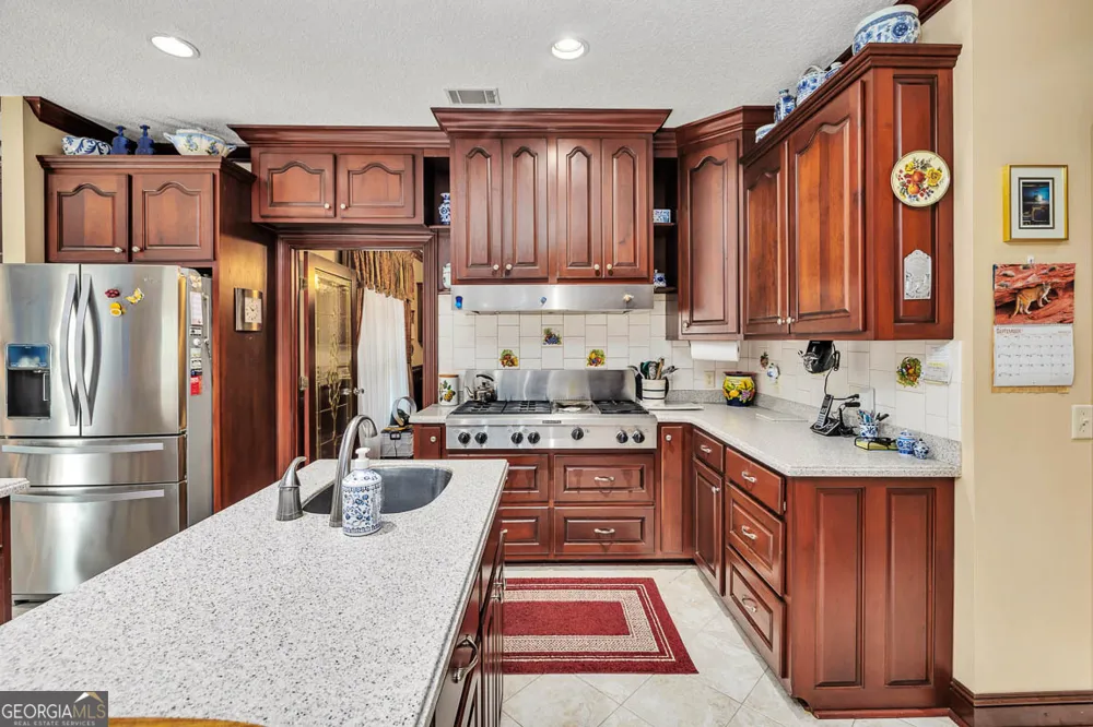 300 Elliott RD Waynesville, GA 31566
