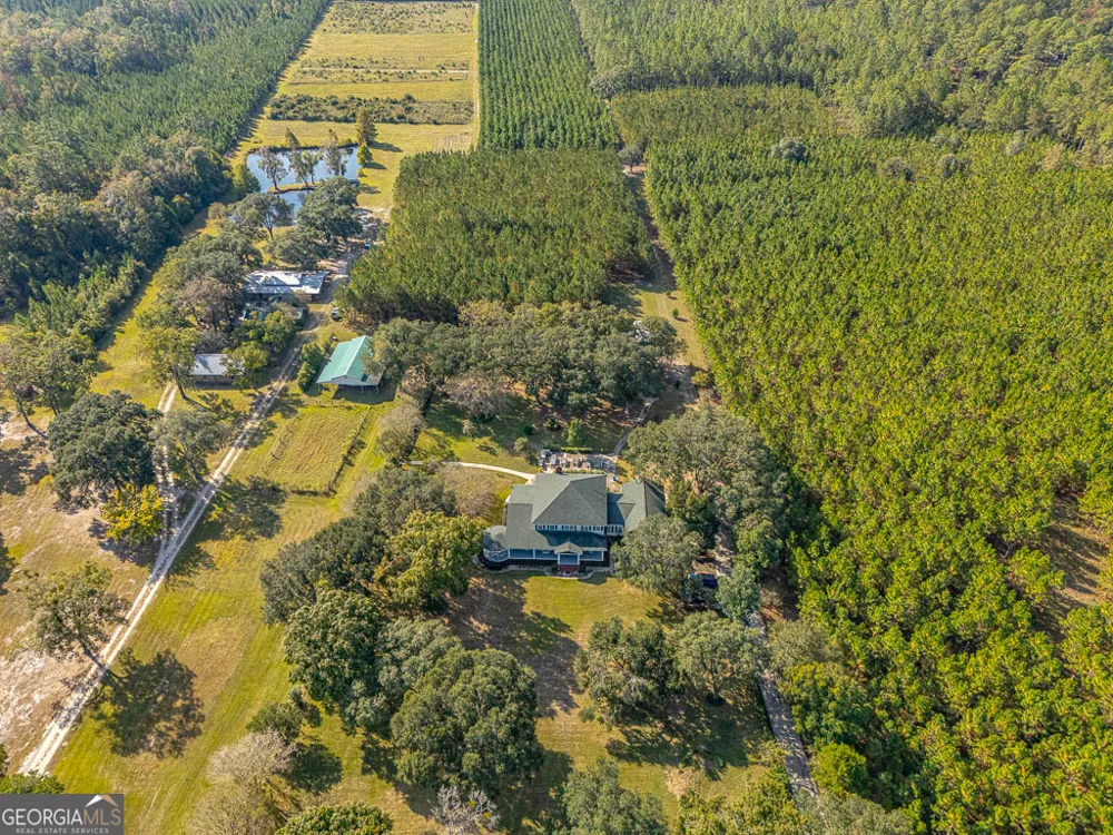 300 Elliott RD Waynesville, GA 31566