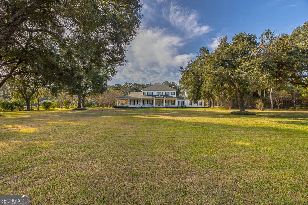 300 Elliott RD Waynesville, GA 31566