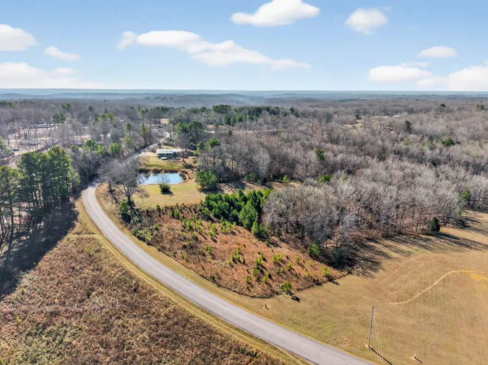 2191 Highway 100 Centerville, TN 37033