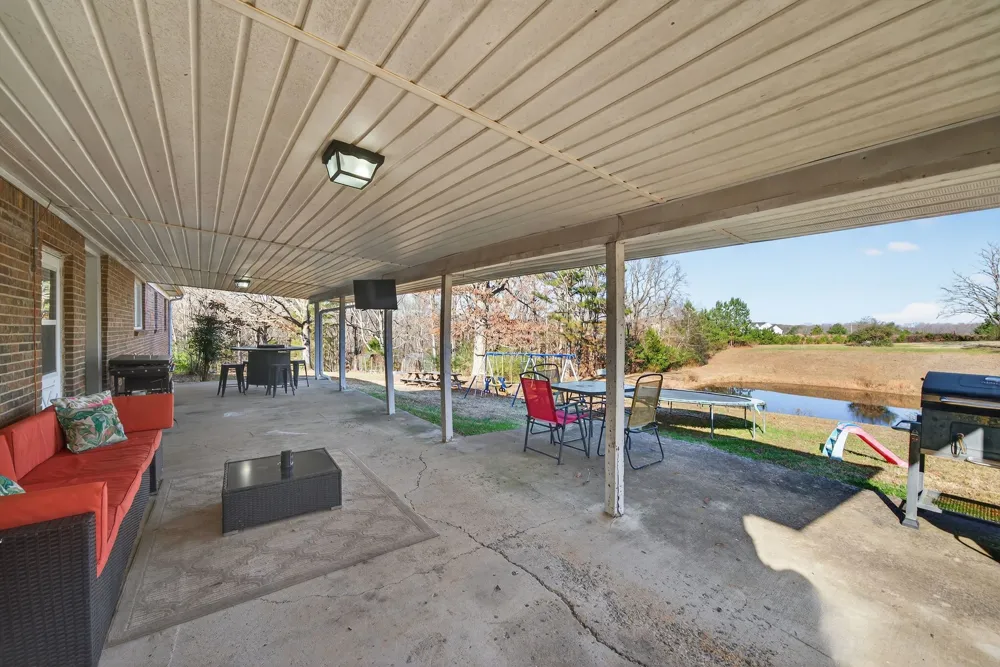 2191 Highway 100 Centerville, TN 37033
