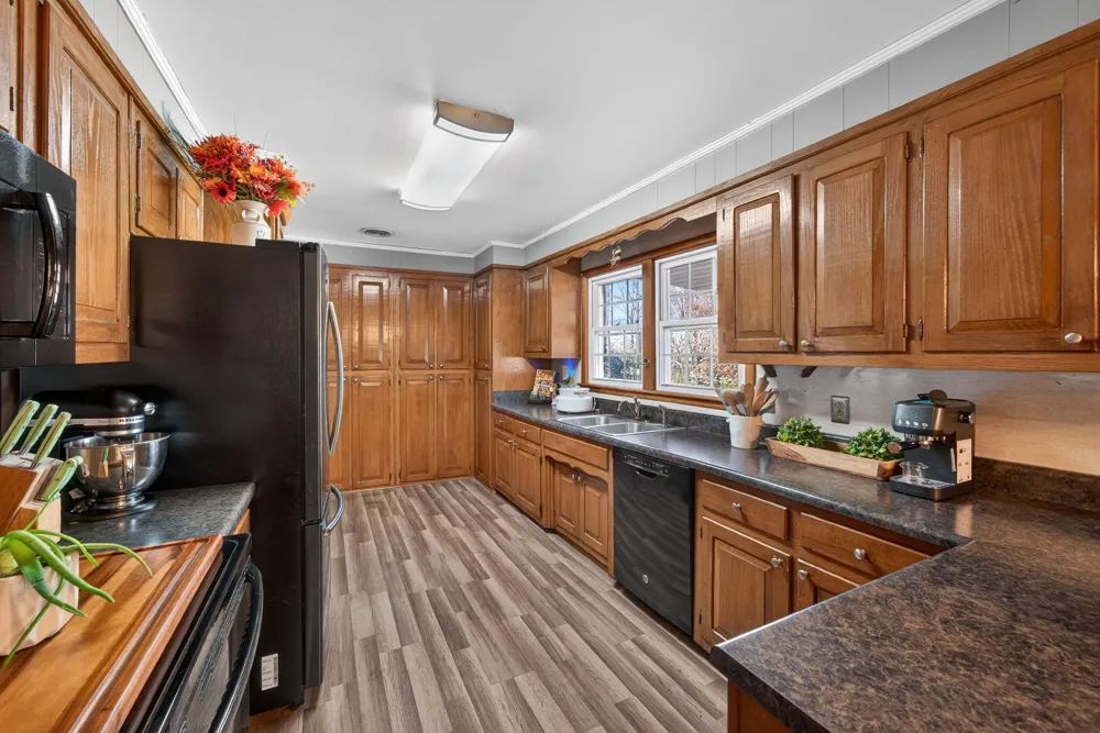 2191 Highway 100 Centerville, TN 37033