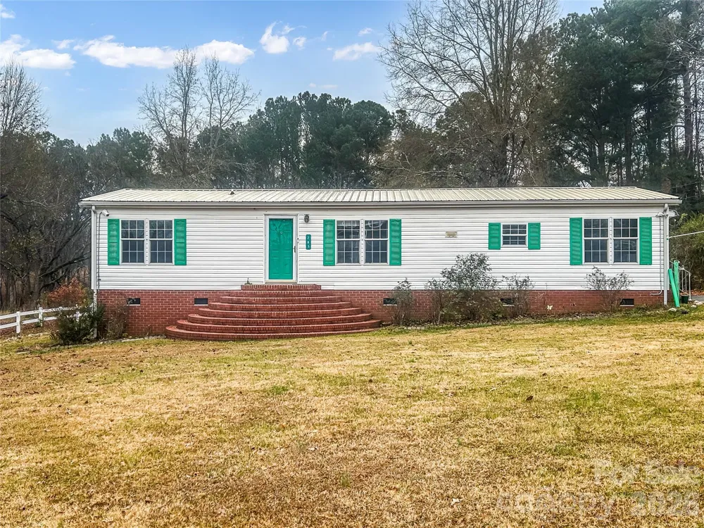 205 W Haywood Lane Mount Gilead, NC 27306