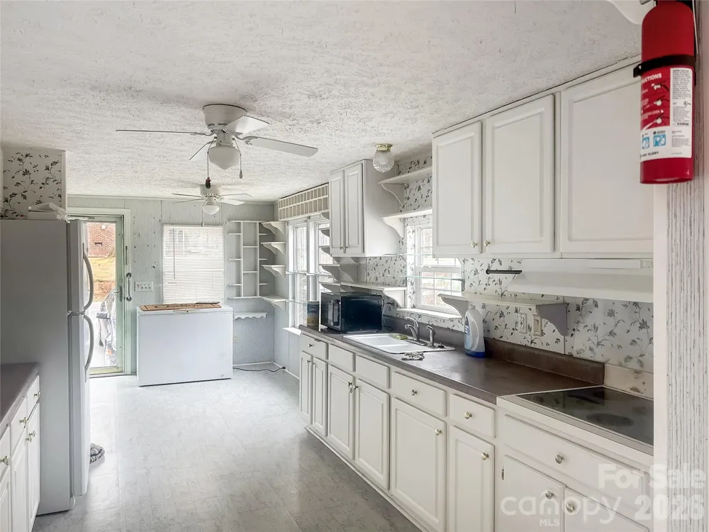 205 W Haywood Lane Mount Gilead, NC 27306