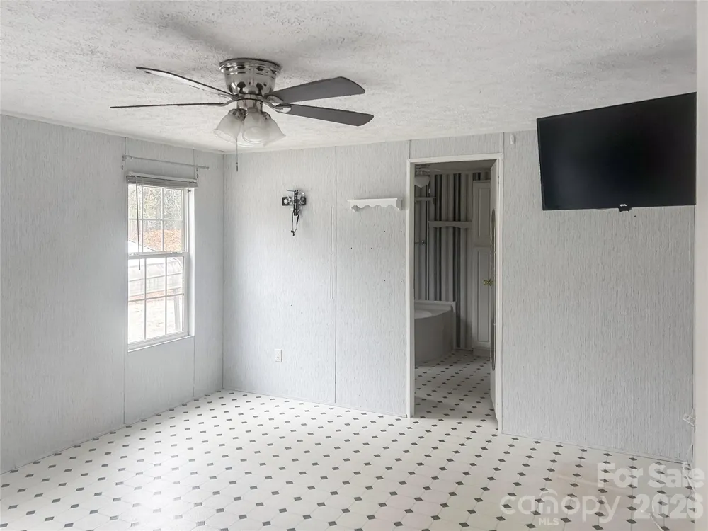 205 W Haywood Lane Mount Gilead, NC 27306