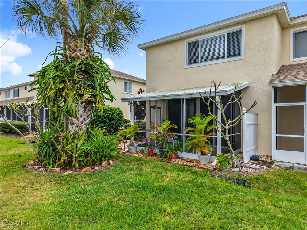 Broadhurst Loop #306 Fort Myers, FL 33919