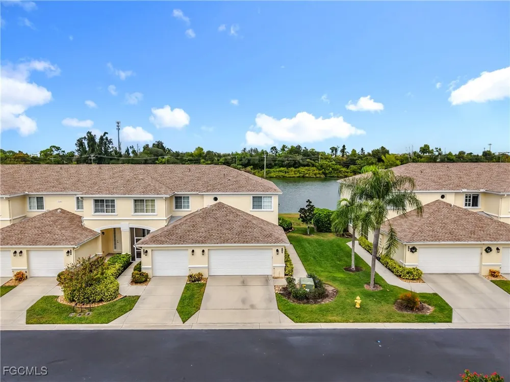 Broadhurst Loop #306 Fort Myers, FL 33919