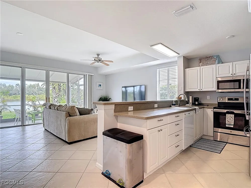 Broadhurst Loop #306 Fort Myers, FL 33919