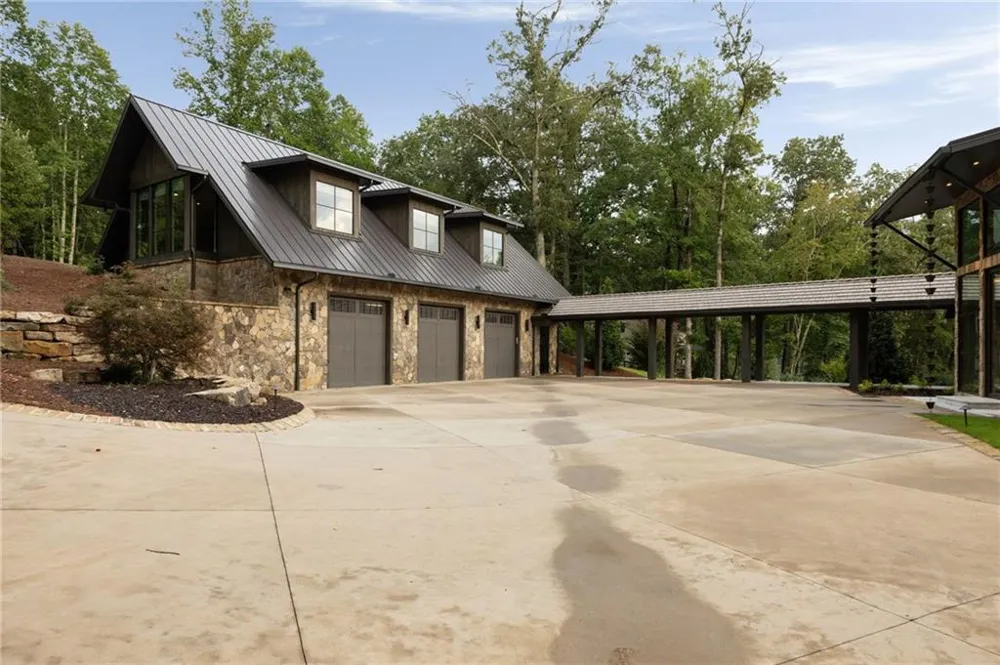 725 Rocky Point Drive Morganton, GA 30560