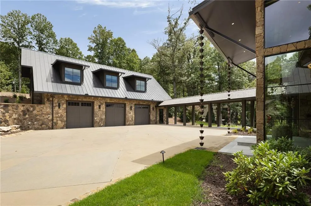 725 Rocky Point Drive Morganton, GA 30560