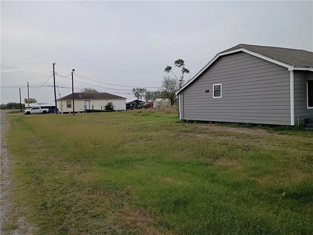 113 W 2nd Street Bishop, TX 78343