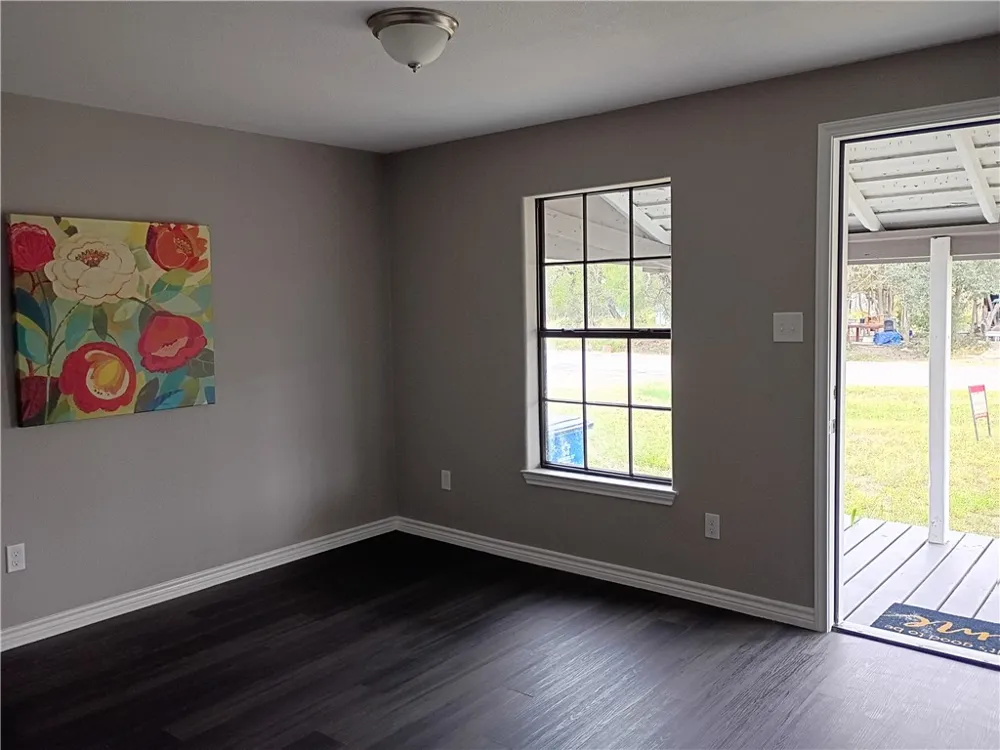 113 W 2nd Street Bishop, TX 78343