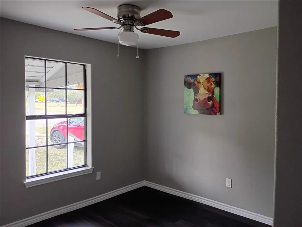 113 W 2nd Street Bishop, TX 78343