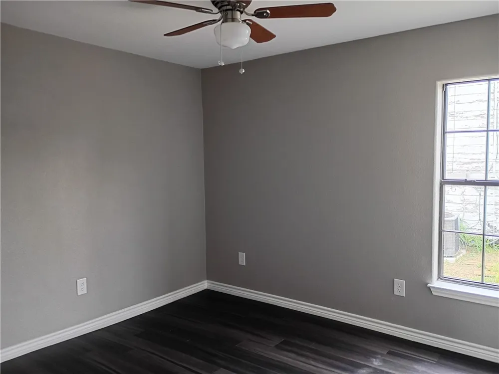 113 W 2nd Street Bishop, TX 78343