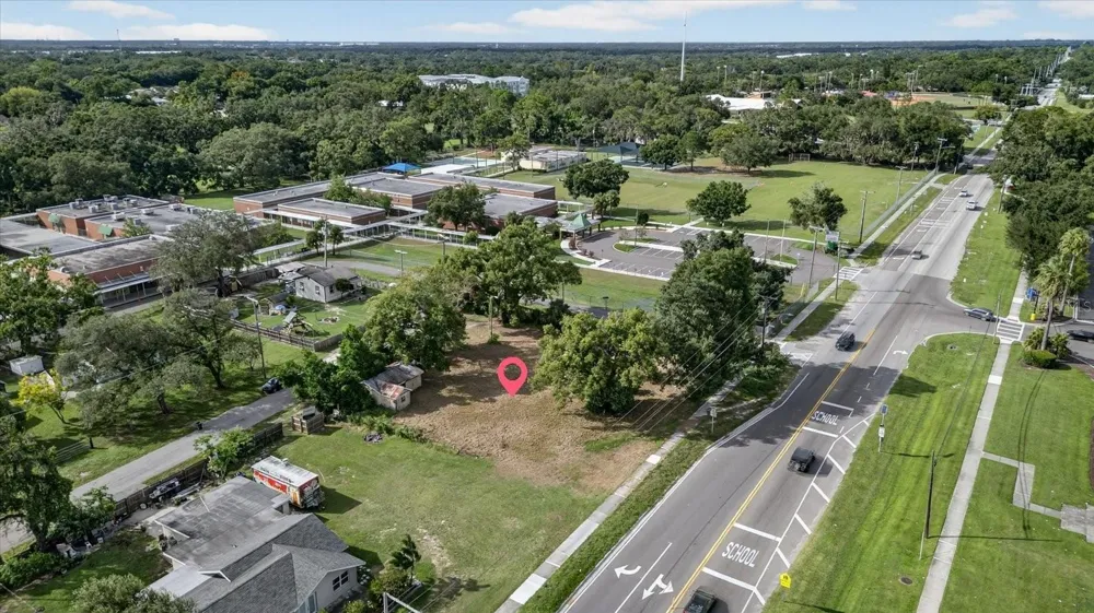 4020 579 HIGHWAY Seffner, FL 33584