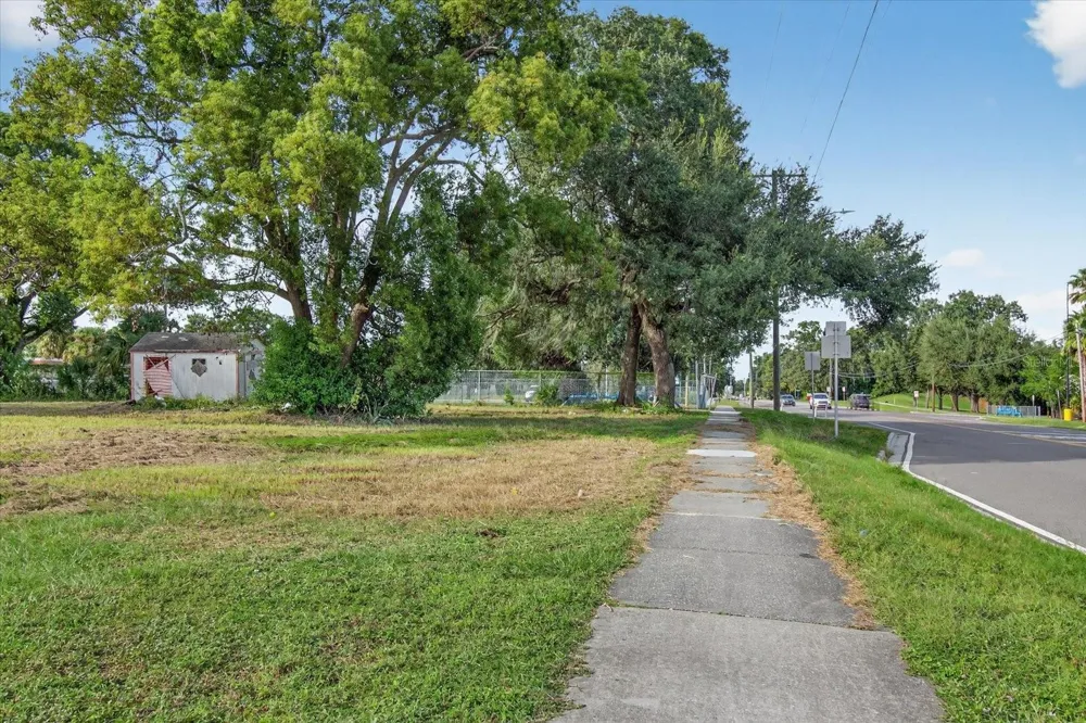 4020 579 HIGHWAY Seffner, FL 33584