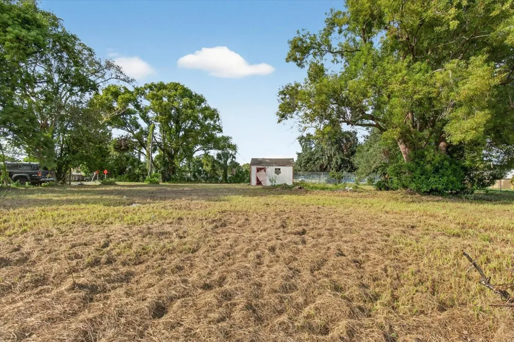 4020 579 HIGHWAY Seffner, FL 33584