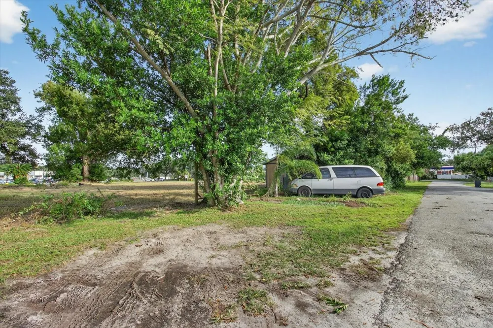 4020 579 HIGHWAY Seffner, FL 33584