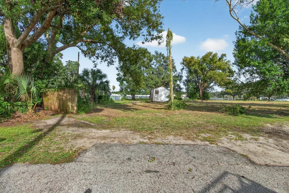 4020 579 HIGHWAY Seffner, FL 33584