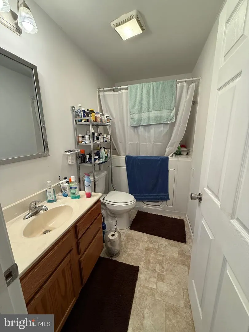 722 OAK HILL ROAD Berkeley Springs, WV 25411