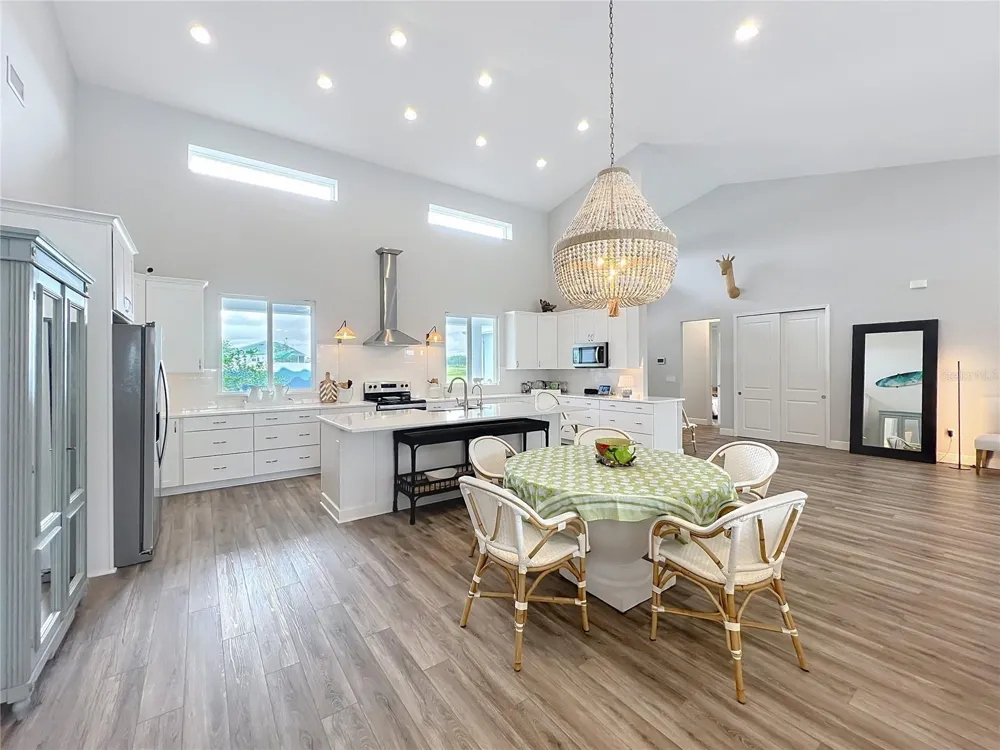 10224 BAY LAKE ROAD Groveland, FL 34736