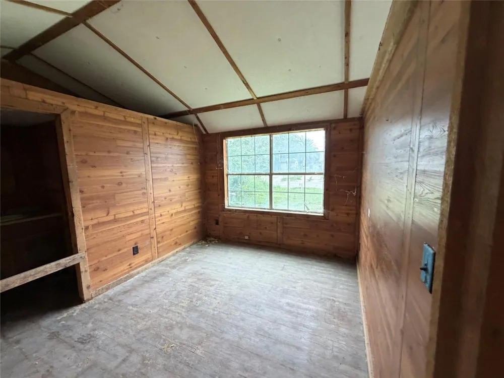 826 Avenue C Sinton, TX 78387