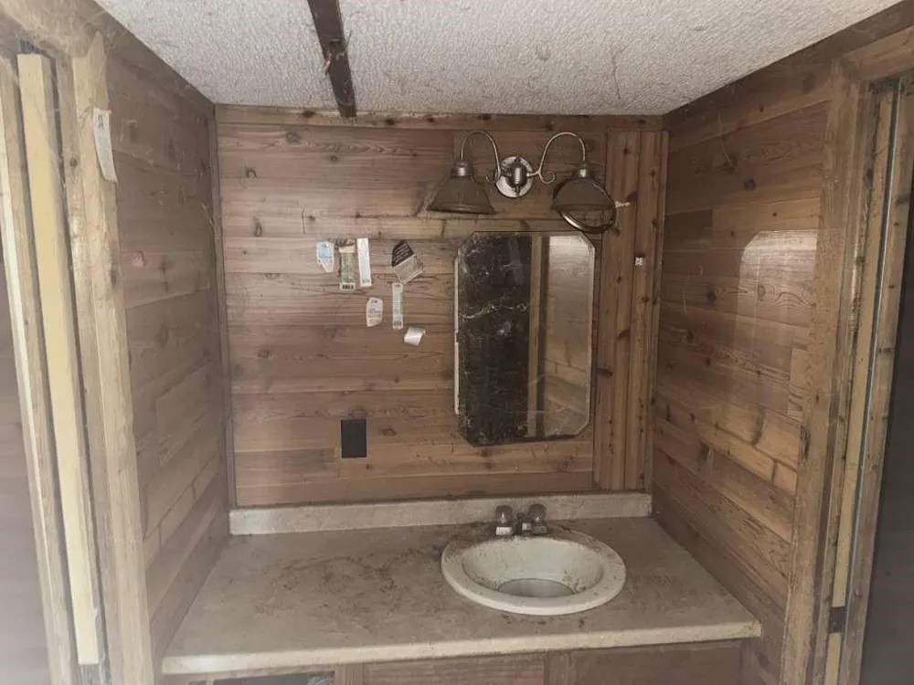 826 Avenue C Sinton, TX 78387