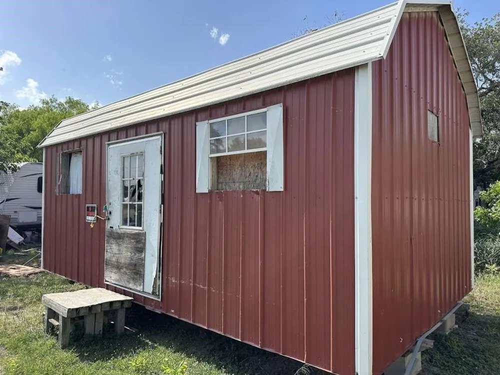 826 Avenue C Sinton, TX 78387