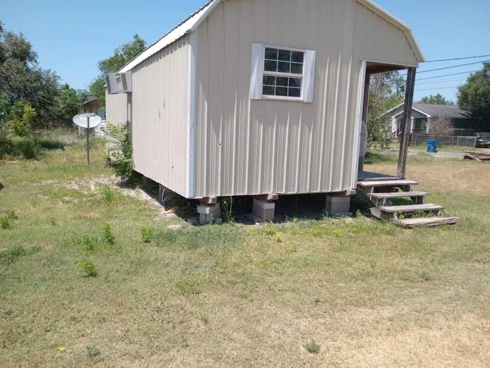 826 Avenue C Sinton, TX 78387