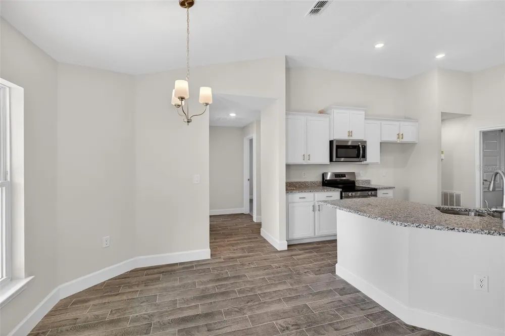 37298 HIDDEN VIEW CIRCLE Dade City, FL 33523