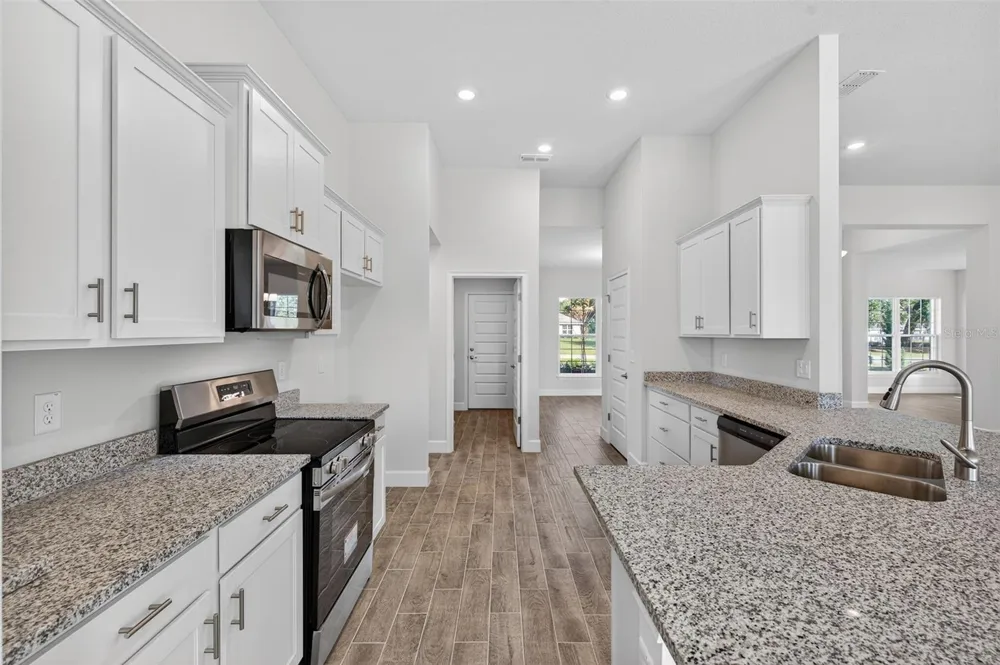 37298 HIDDEN VIEW CIRCLE Dade City, FL 33523