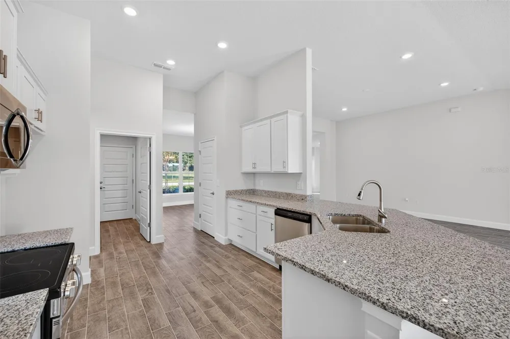 37298 HIDDEN VIEW CIRCLE Dade City, FL 33523