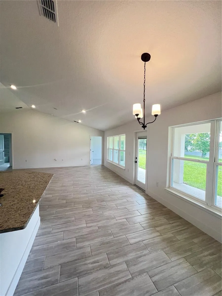 37041 HIDDEN VIEW CIRCLE Dade City, FL 33523